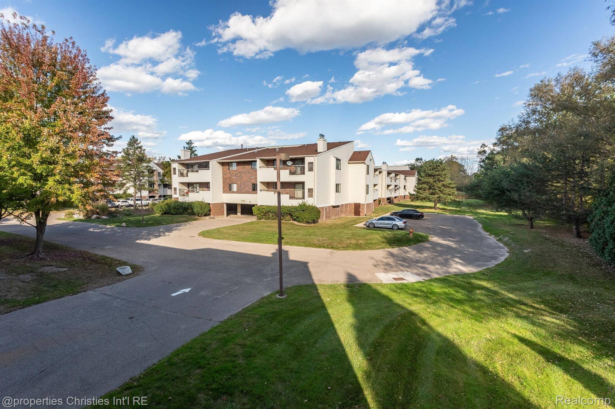 30414 ORCHARD LAKE RD #13, Farmington Hills, MI 48334