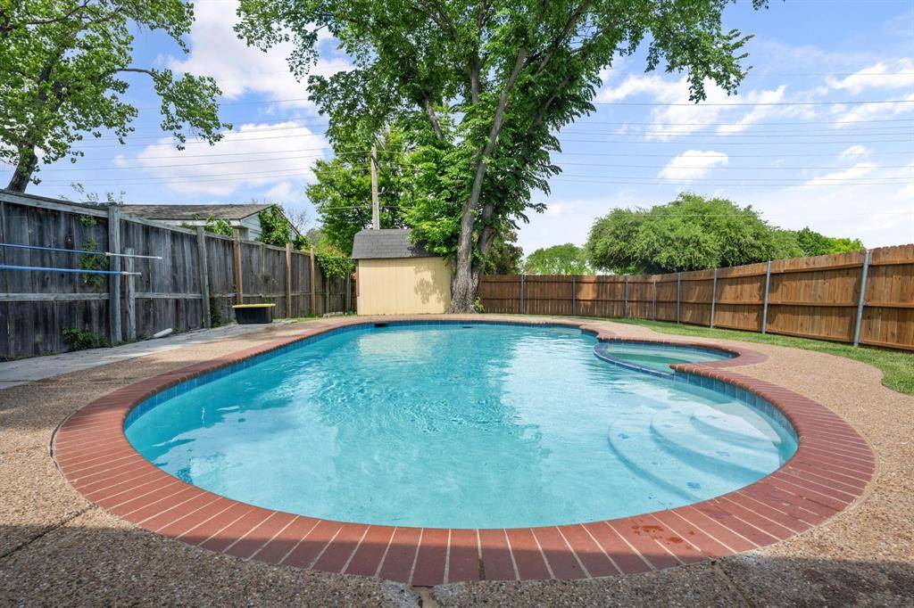 1561 Winter Park Lane, Lewisville, TX 75077