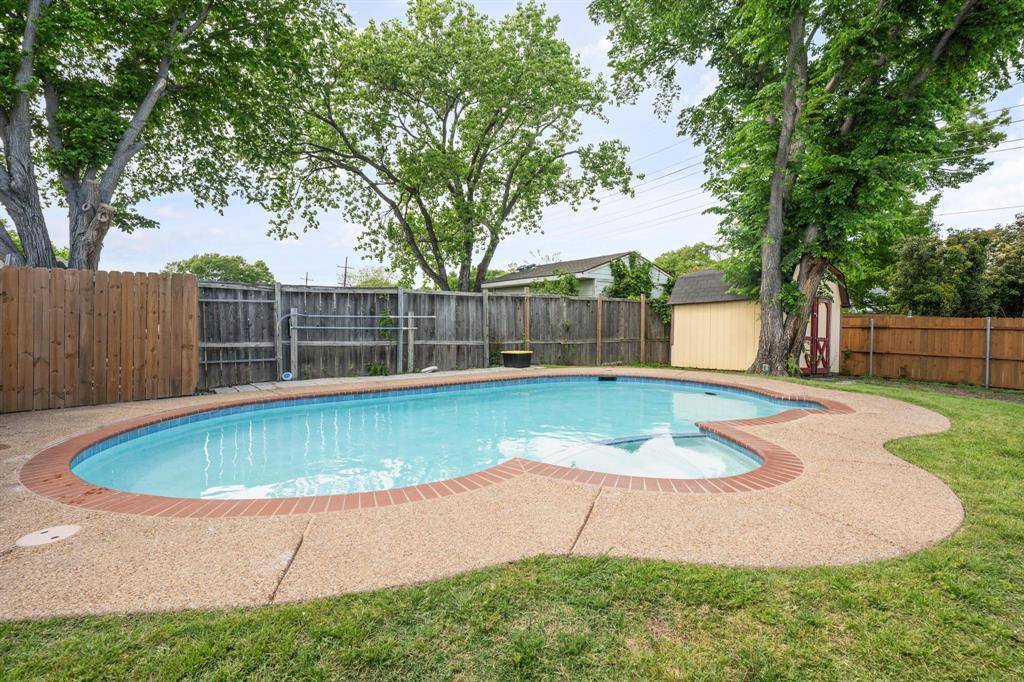 1561 Winter Park Lane, Lewisville, TX 75077