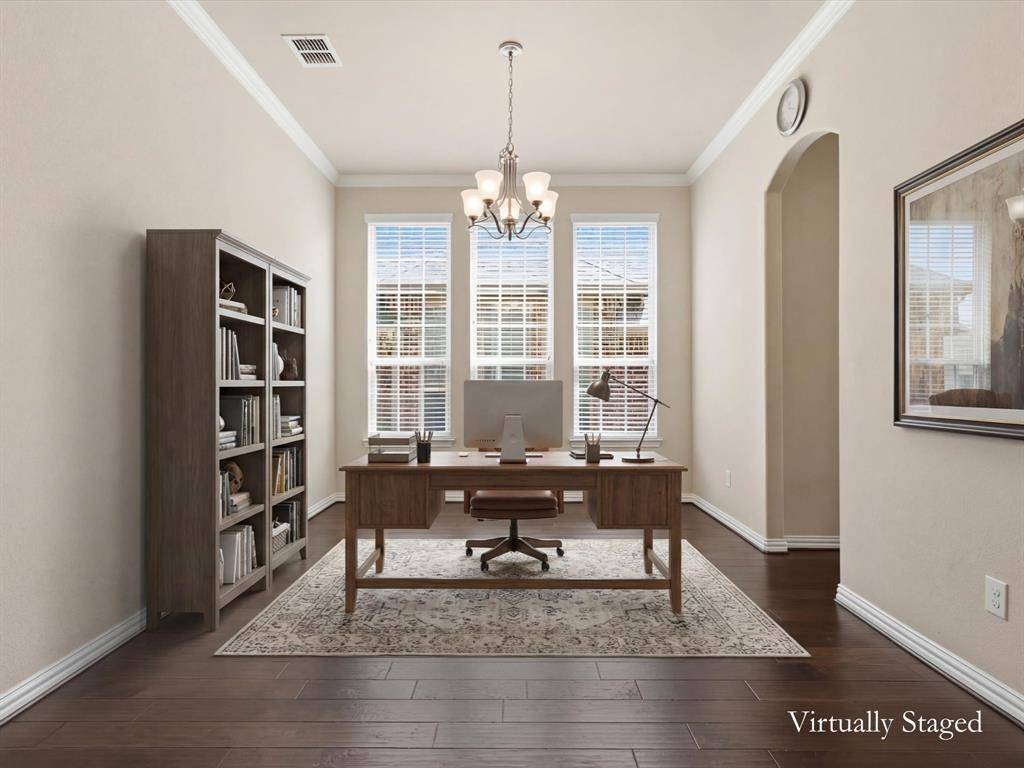 800 River Oak Avenue, Euless, TX 76039