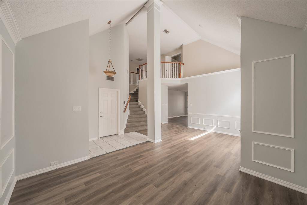 2643 Garden Ridge Lane, Arlington, TX 76006