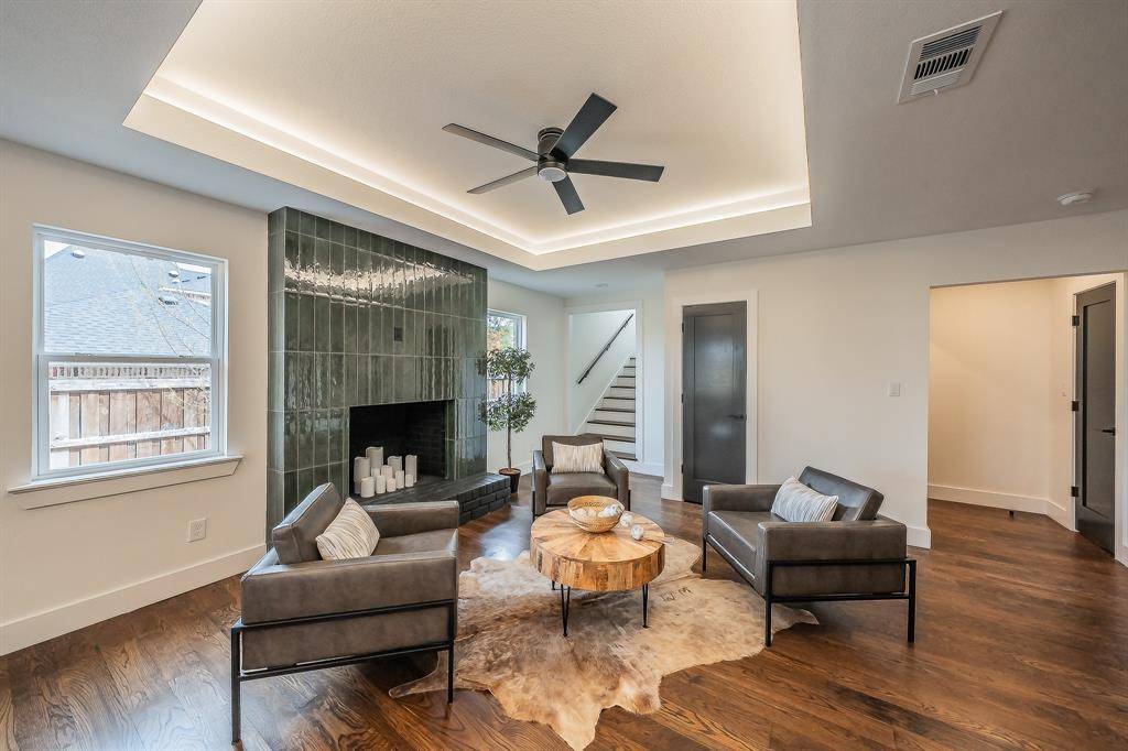 1201 Cedar Hill Avenue, Dallas, TX 75208