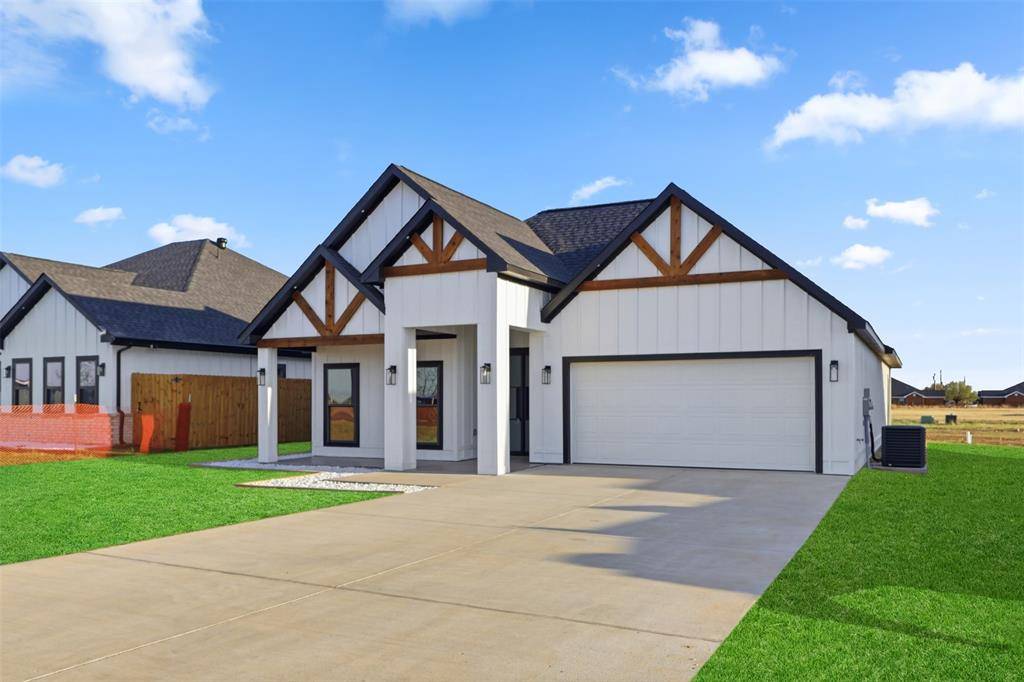 101 Lawson Avenue, Mabank, TX 75147