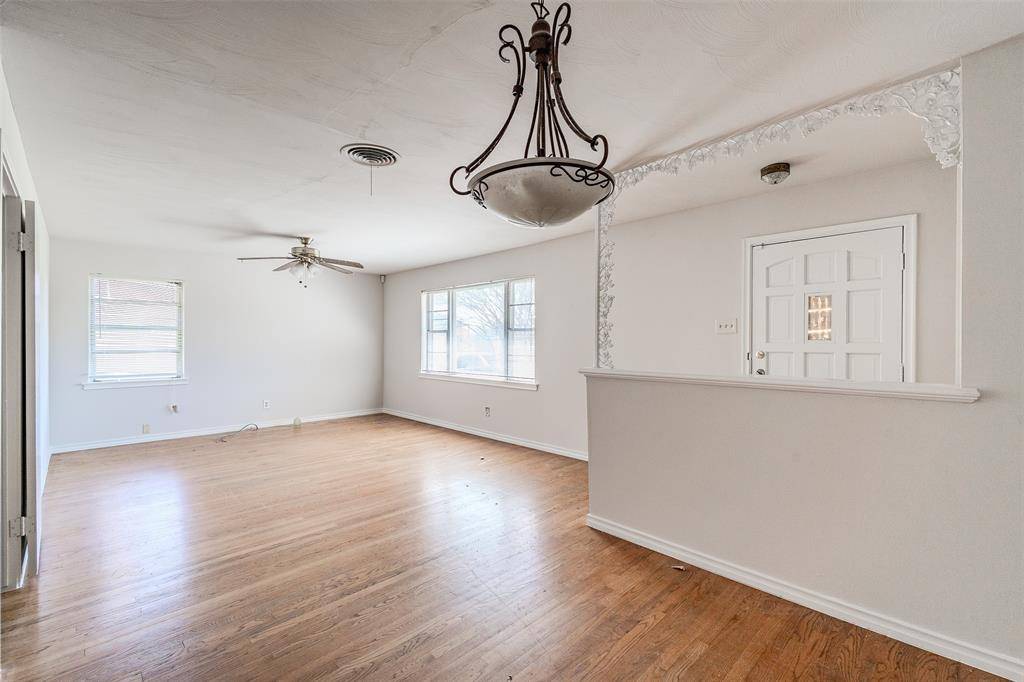 2348 Wildoak Drive, Dallas, TX 75228