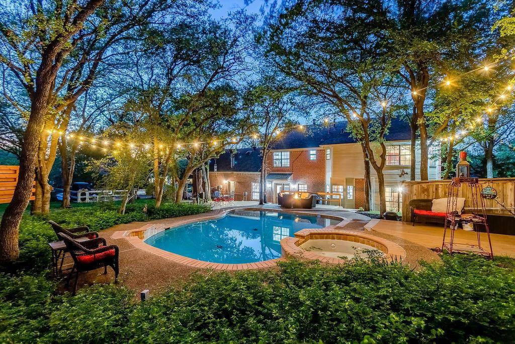 140 Creekside Drive, Double Oak, TX 75077