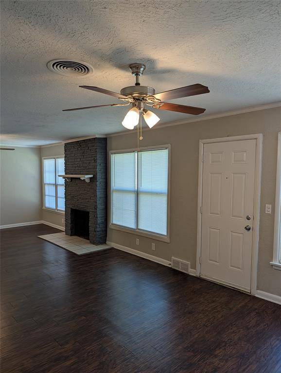 2413 Hillview Drive, Fort Worth, TX 76119