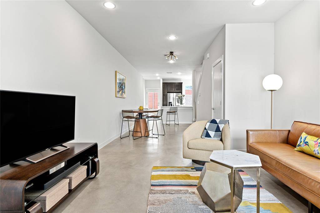 1228 Clifftop Lane, Dallas, TX 75208