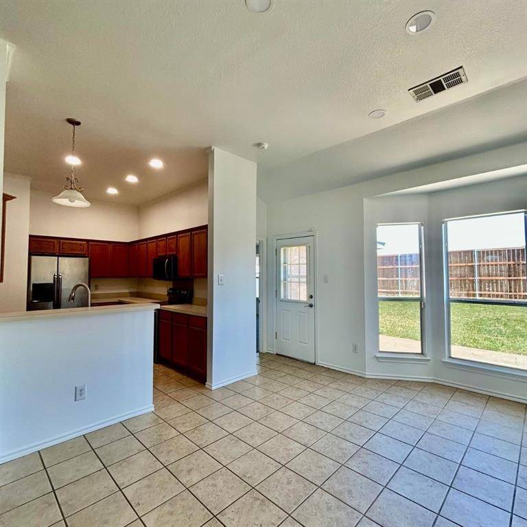 518 Morningside Court, Midlothian, TX 76065