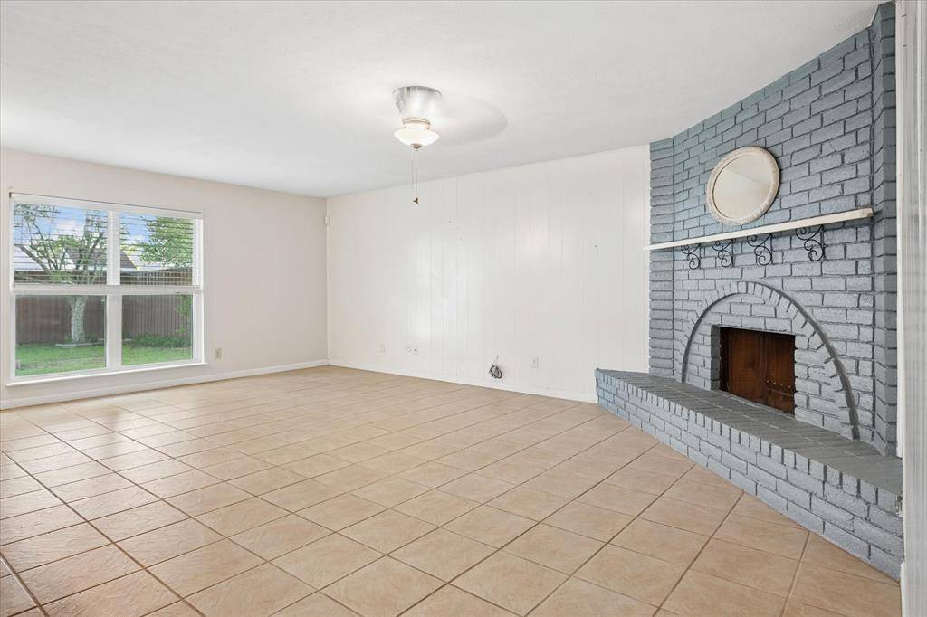 1109 Loving Trail, Grand Prairie, TX 75052