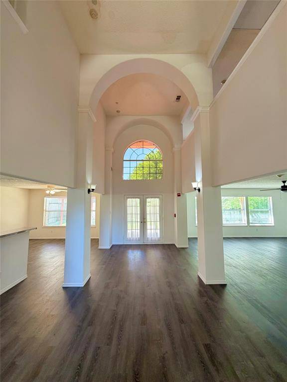 5518 Heathercrest Drive, Arlington, TX 76018