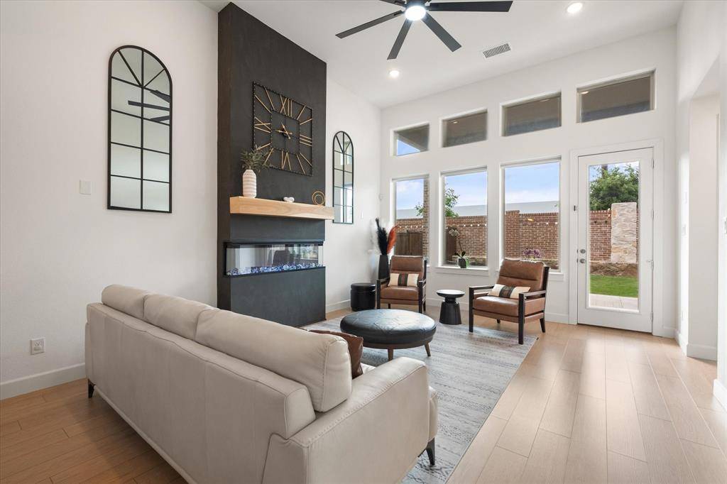 208 Scottish Way, Mansfield, TX 76063