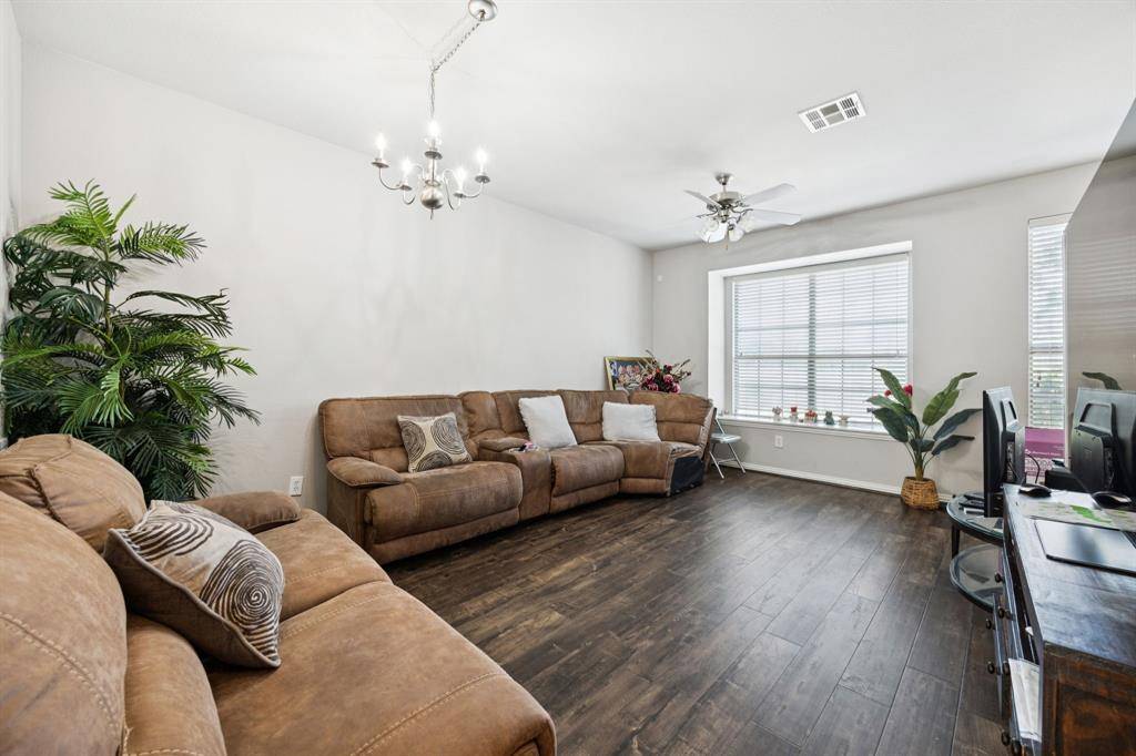 2564 Chambers Drive, Lewisville, TX 75067