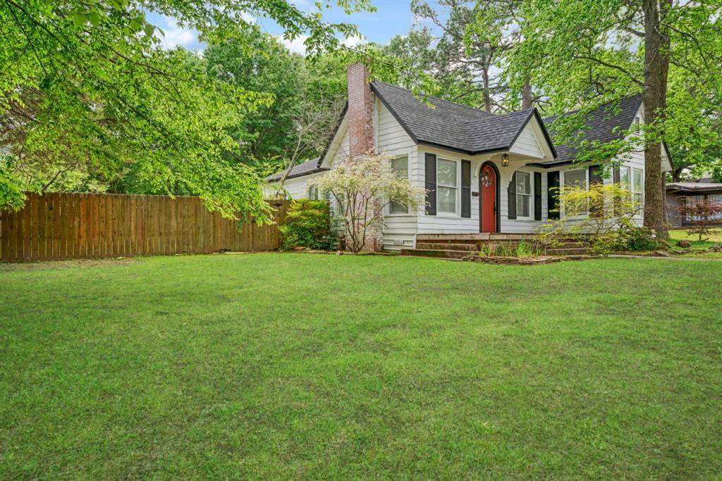 2240 Hubbard, Paris, TX 75460