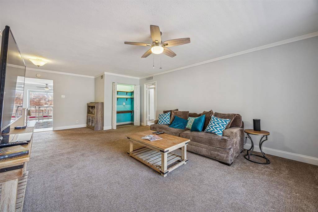 10019 Regal Park Lane #207, Dallas, TX 75230