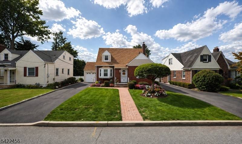 59 Pershing Rd, Clifton City, NJ 07013