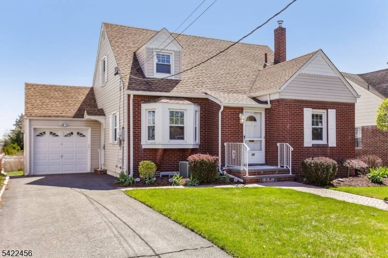 59 Pershing Rd, Clifton City, NJ 07013