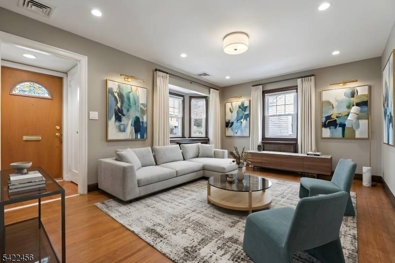 59 Pershing Rd, Clifton City, NJ 07013