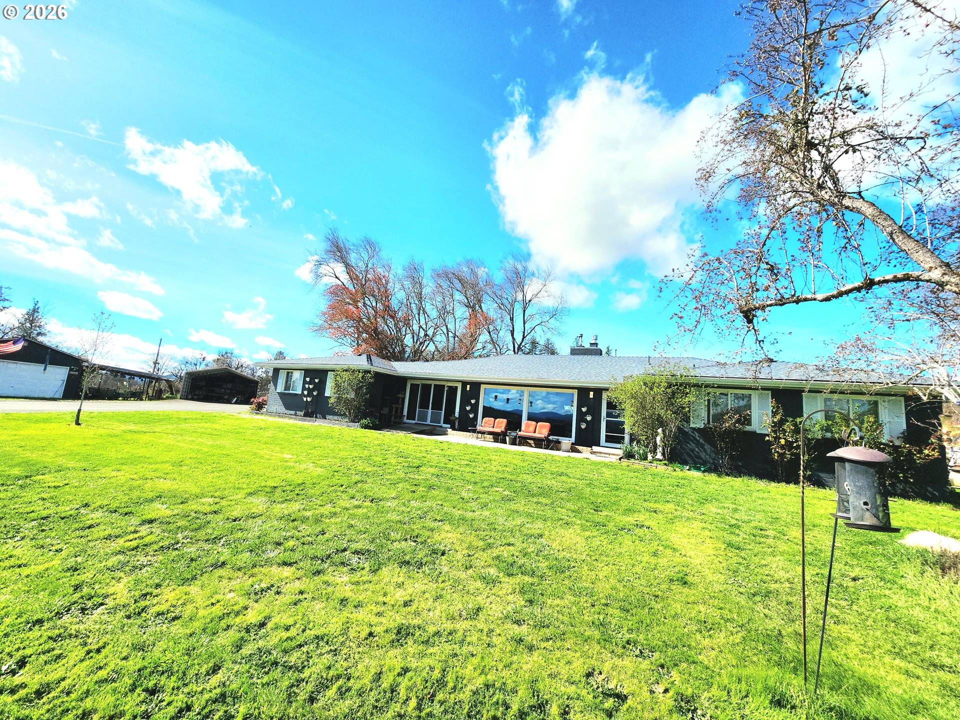 120 HAMMEL RD, Eagle Point, OR 97524