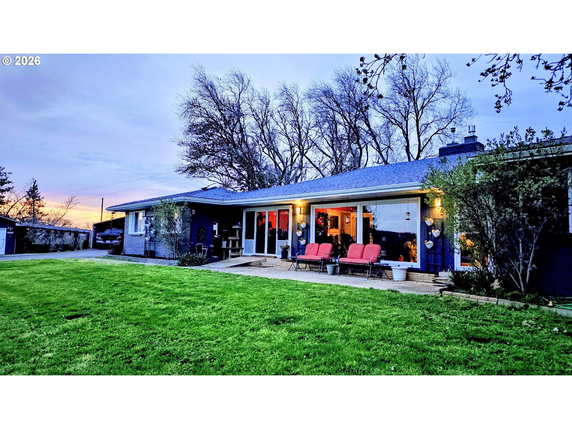 120 HAMMEL RD, Eagle Point, OR 97524