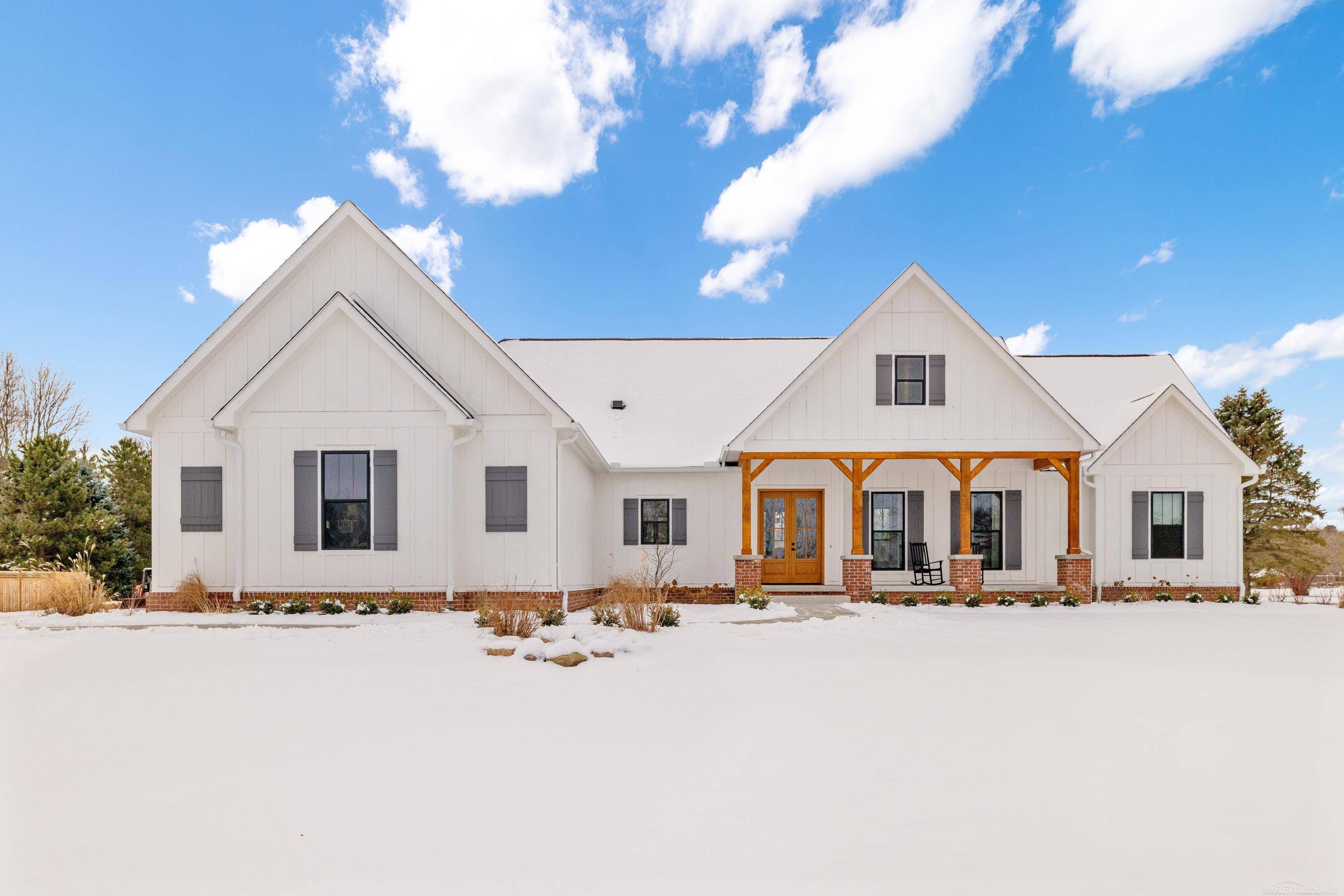 21572 34 Mile RD, Armada Twp, MI 48005