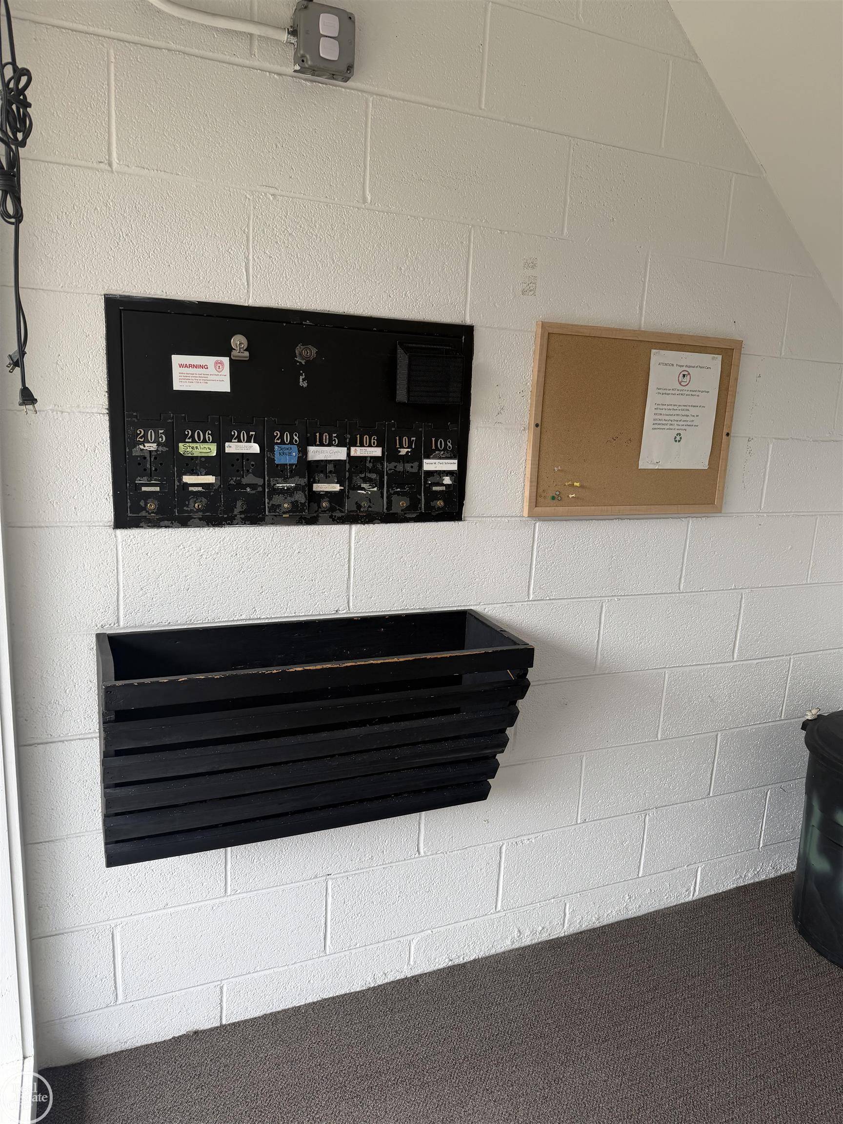 2121 CLAWSON AVE, Royal Oak, MI 48073