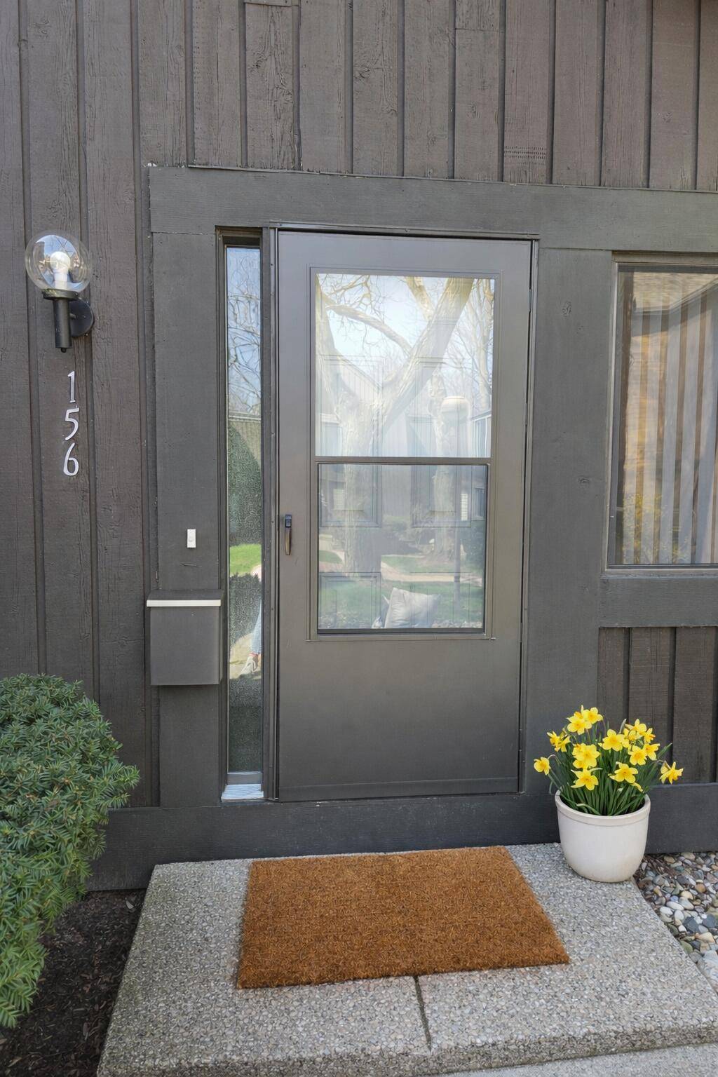 156 Carberry Hill CT, Kalamazoo Twp, MI 49006