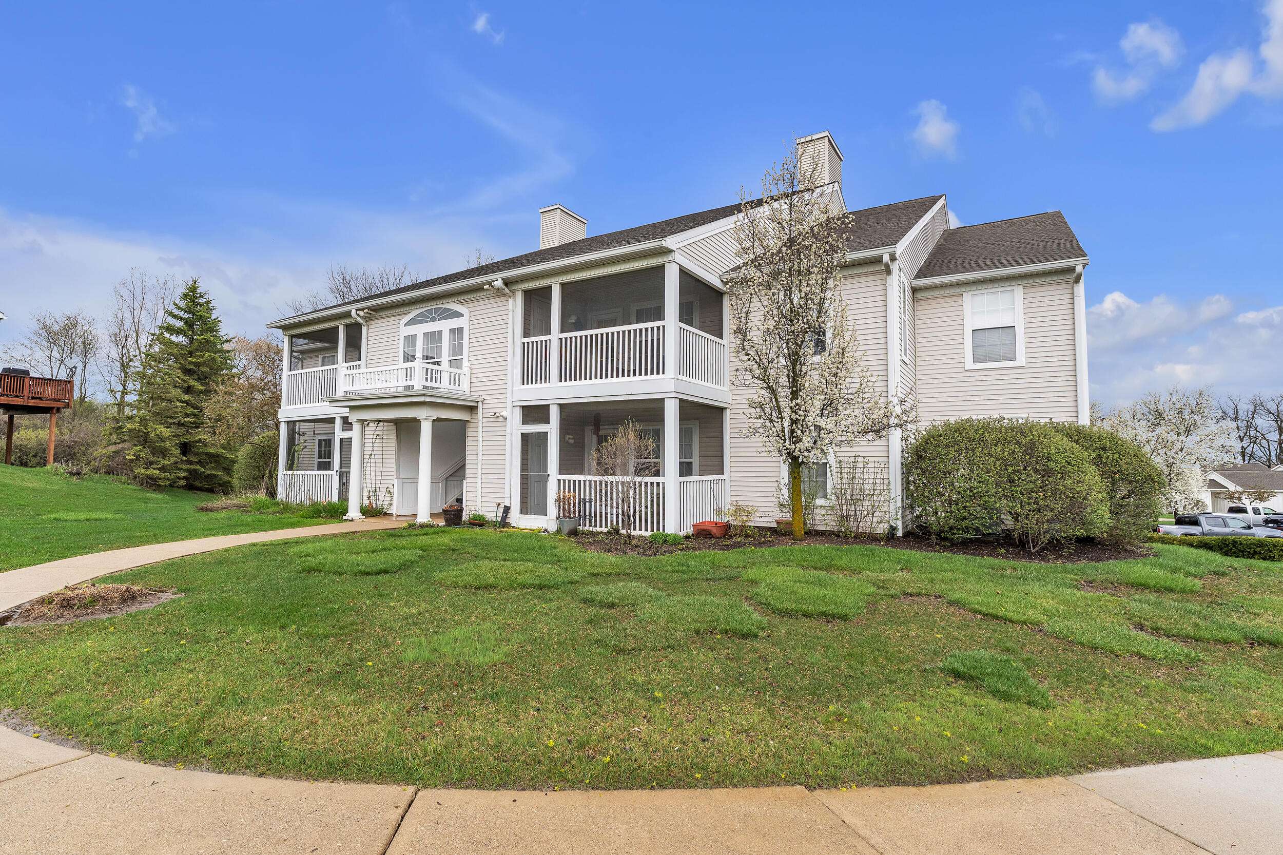 1224 Joyce LN, Scio Twp, MI 48103