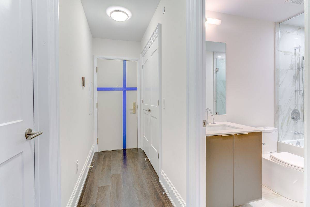 88 Cumberland ST #608, Toronto C02, ON M5R 0C8