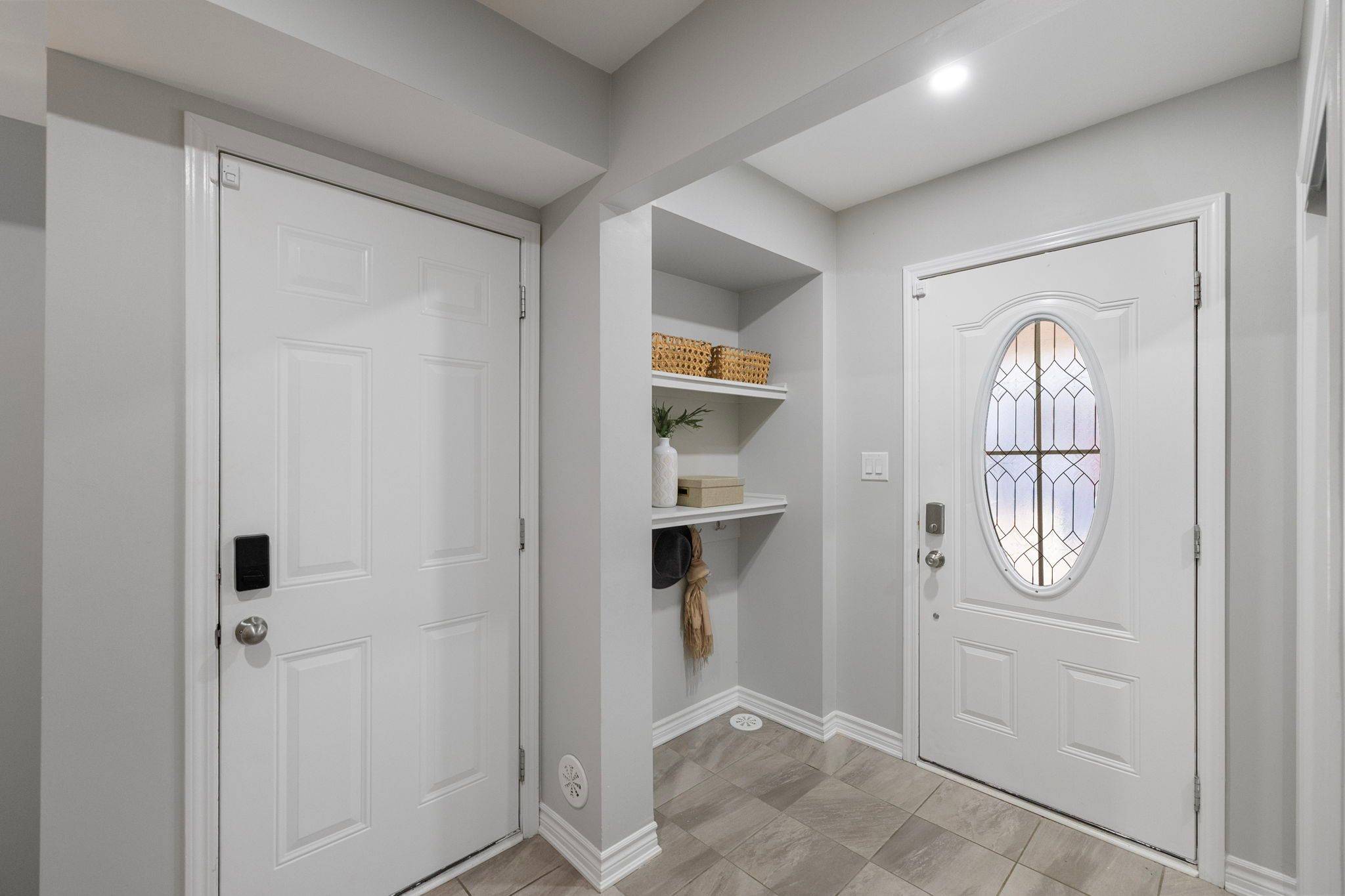 1058 Clipper LN, Pickering, ON L1X 0E9