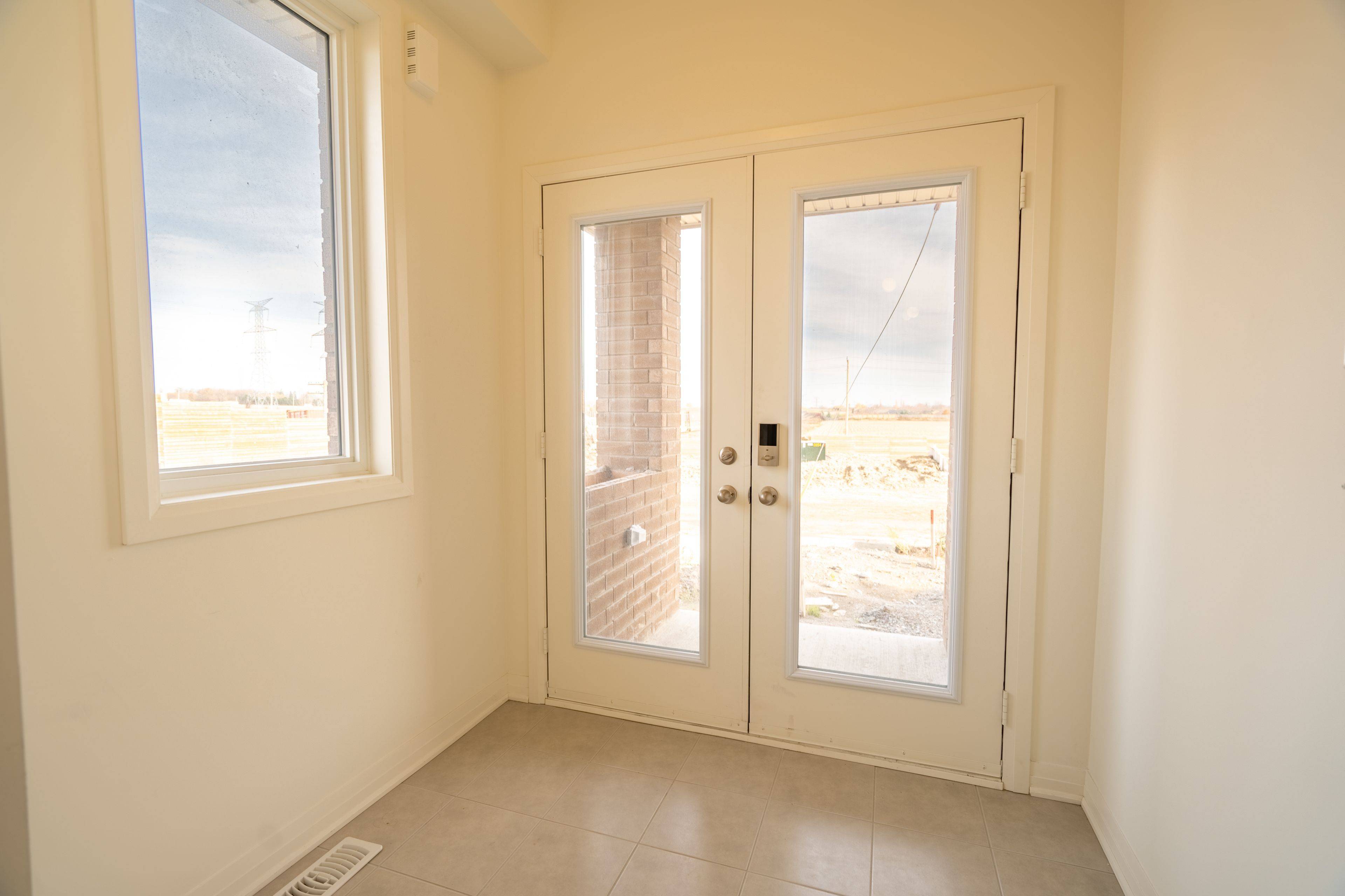 101 Sailors LNDG, Clarington, ON L1C 7G4