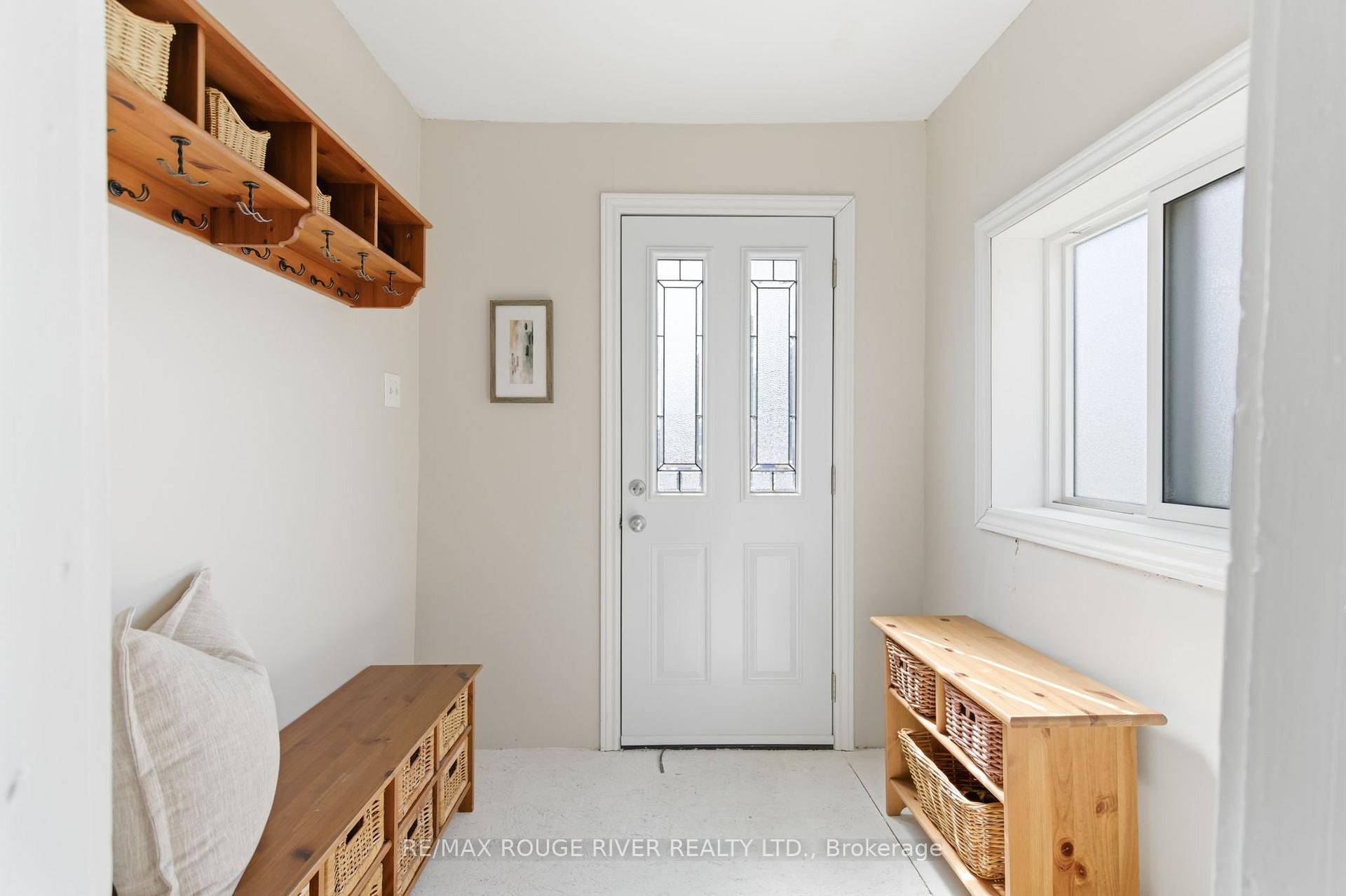 195 Burk ST, Oshawa, ON L1J 4C2