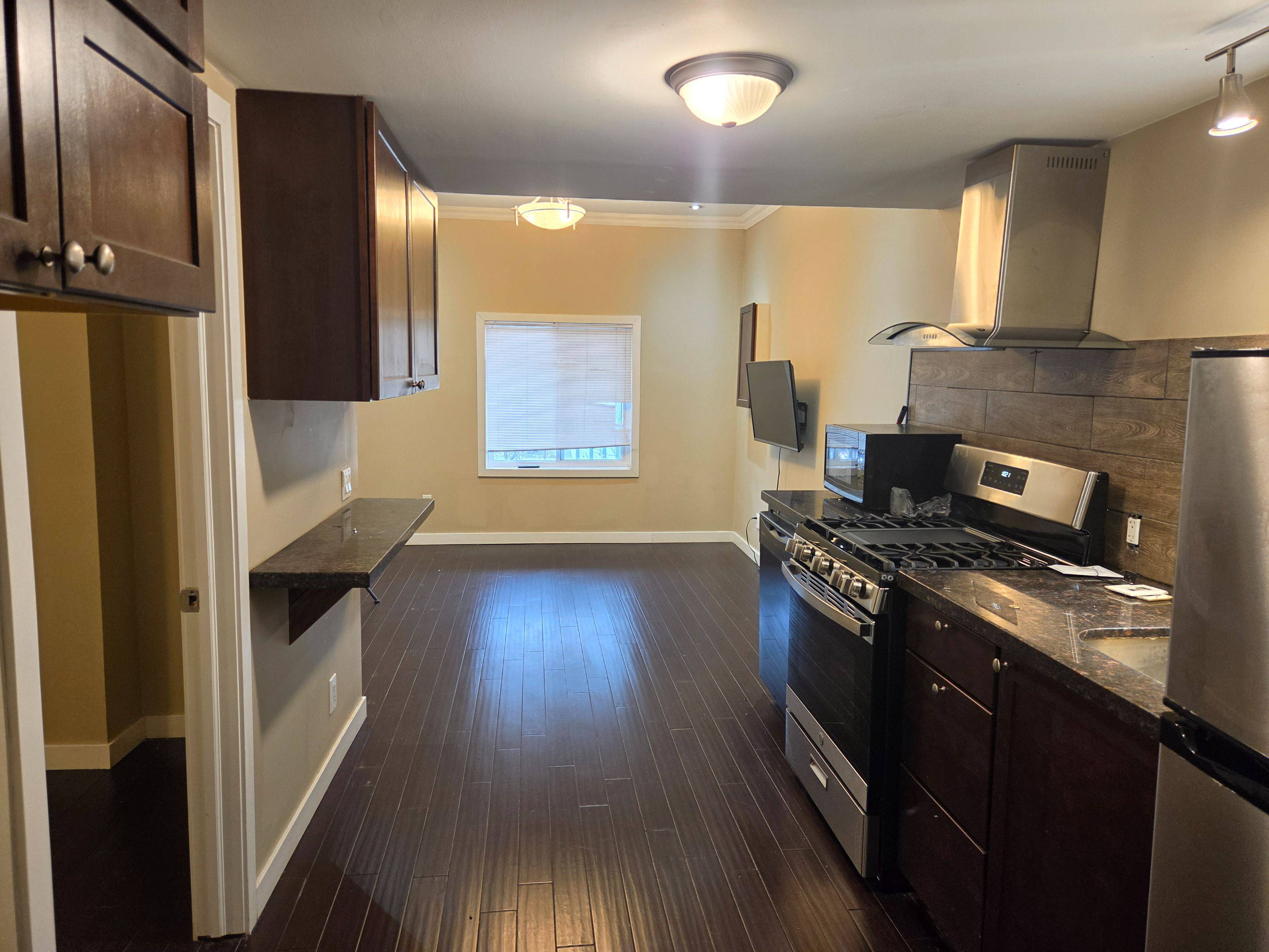 44 Beechwood AVE #Main, Toronto W03, ON M6N 4T1