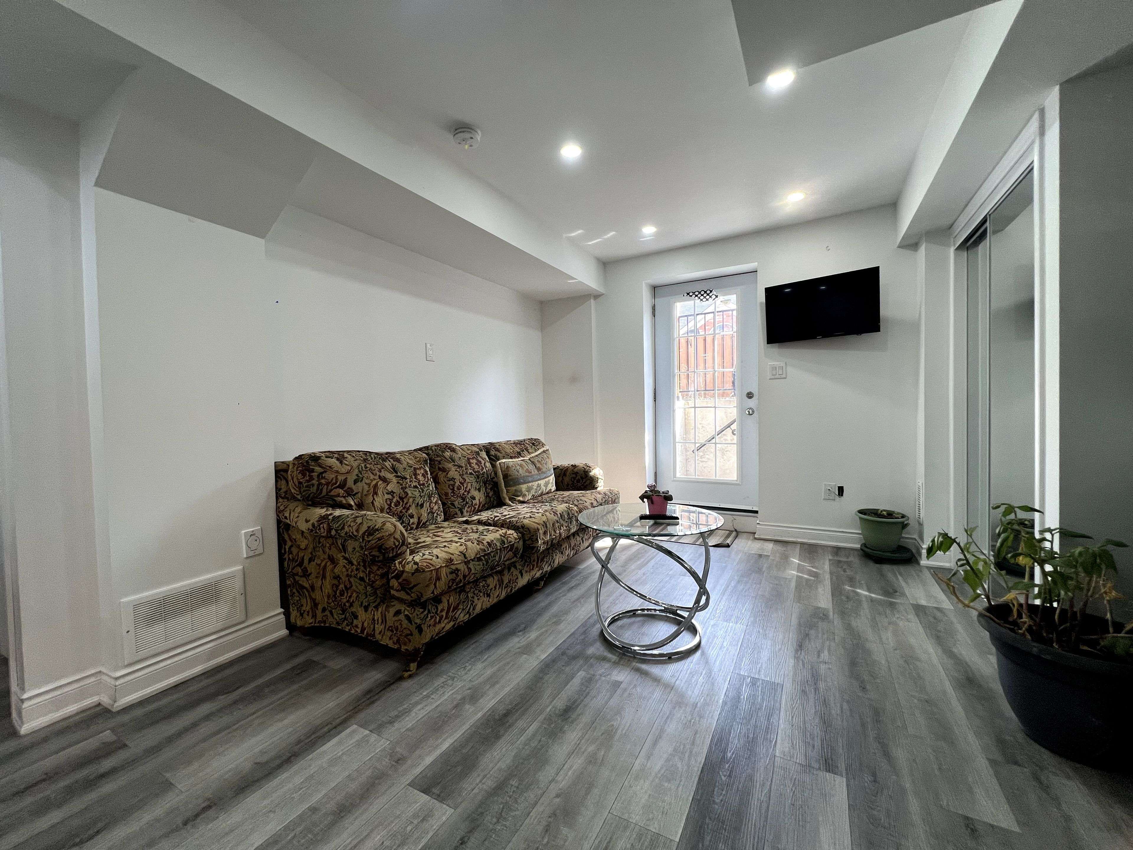 348 Mcdougall Crossing CRES #BSMT, Milton, ON L9T 0N5