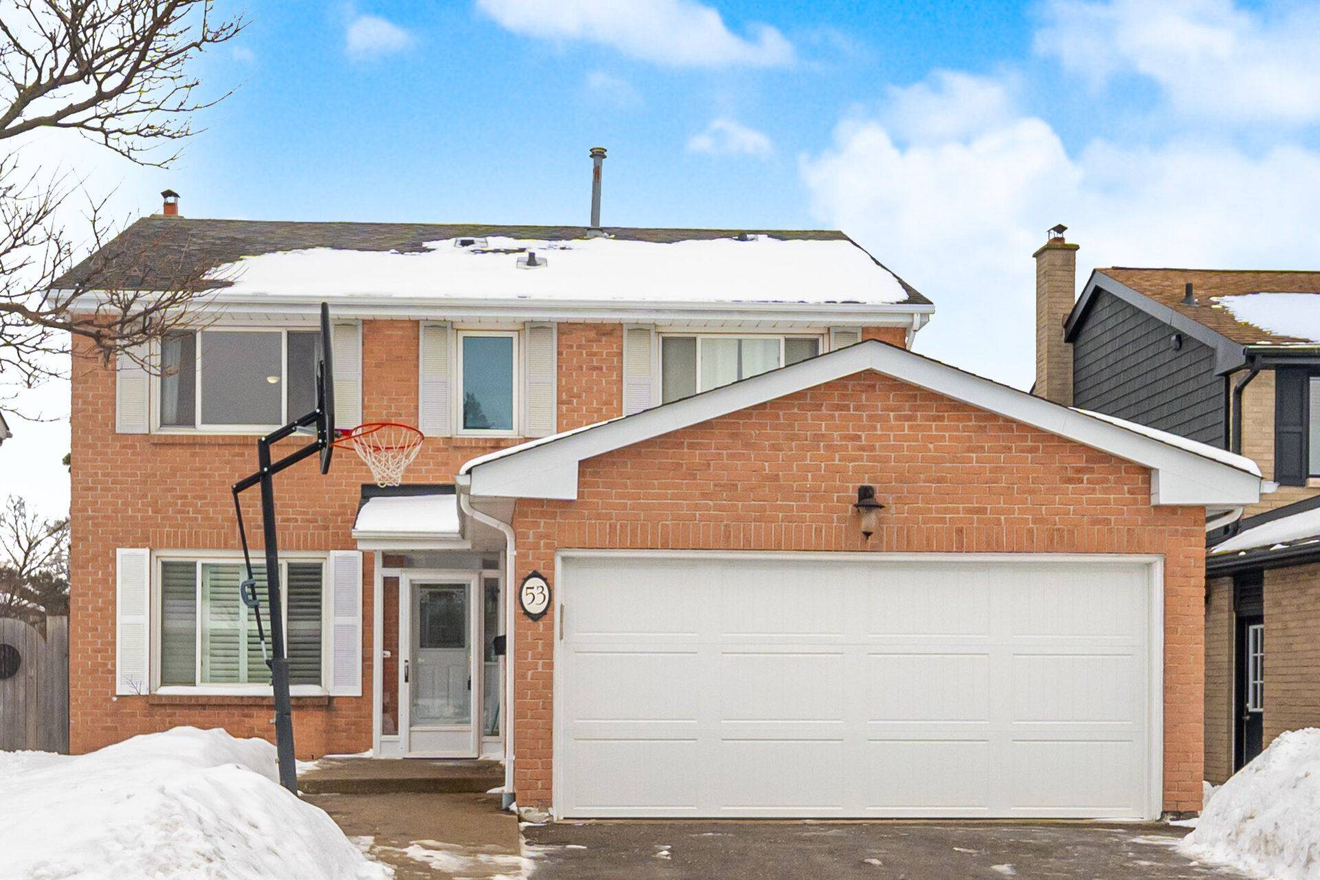 53 Northampton ST, Brampton, ON L6S 3Z6