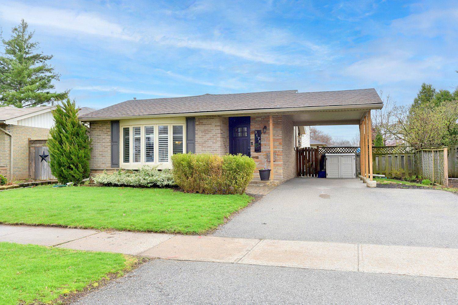 3178 Heathfield DR, Burlington, ON L7M 1C9