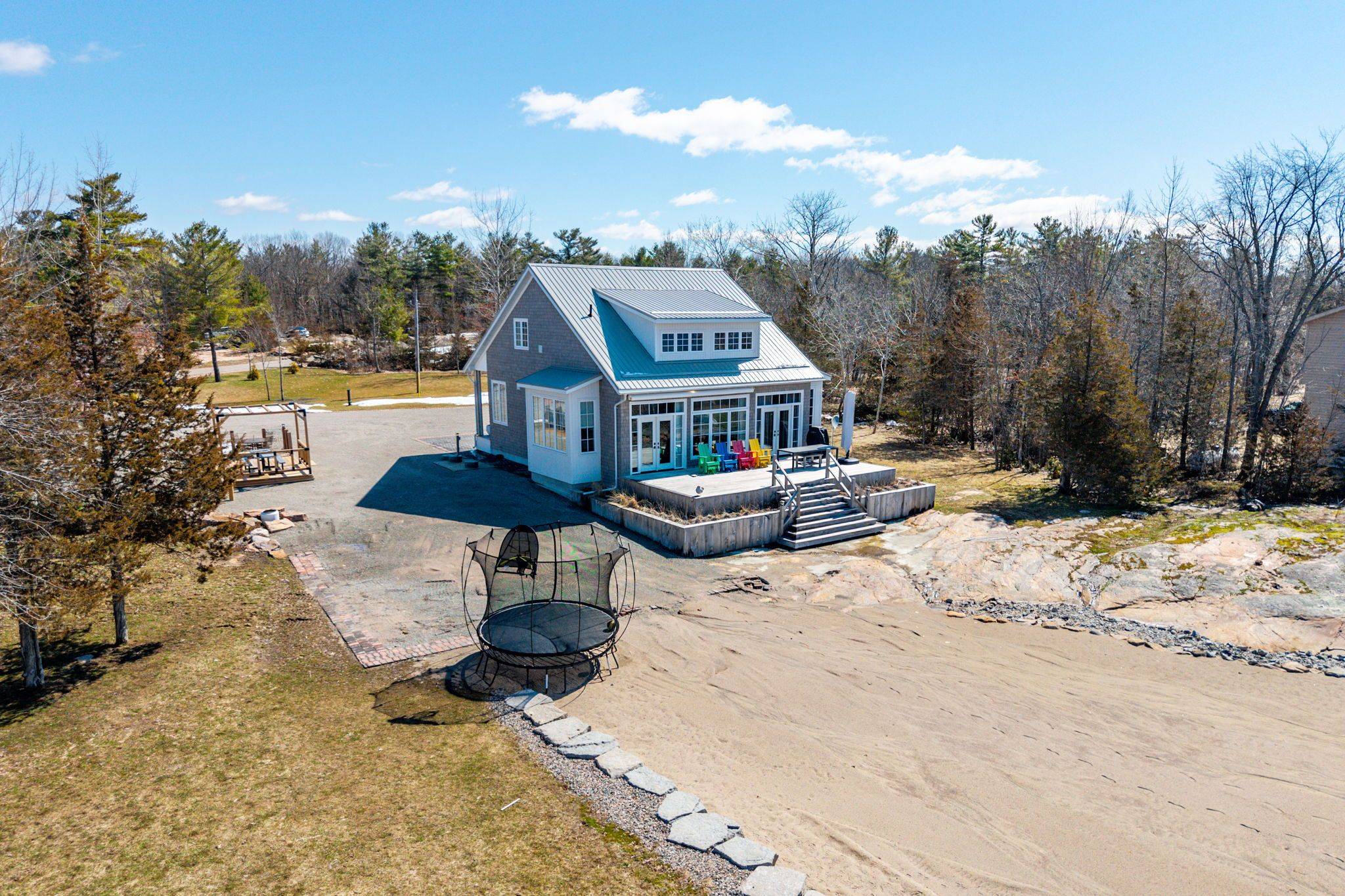 101 Evergreen LN, Georgian Bay, ON L0K 1S0
