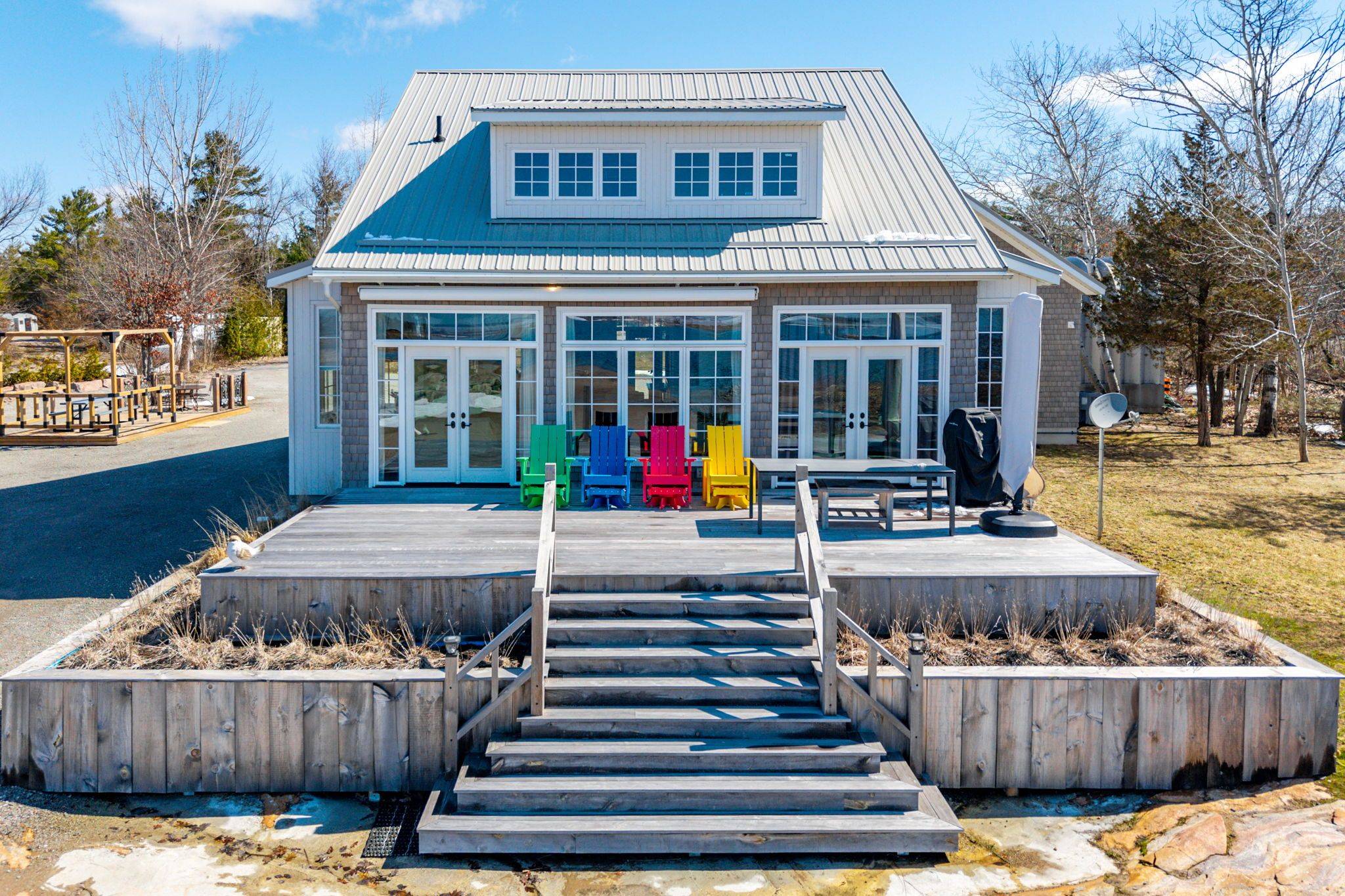 101 Evergreen LN, Georgian Bay, ON L0K 1S0