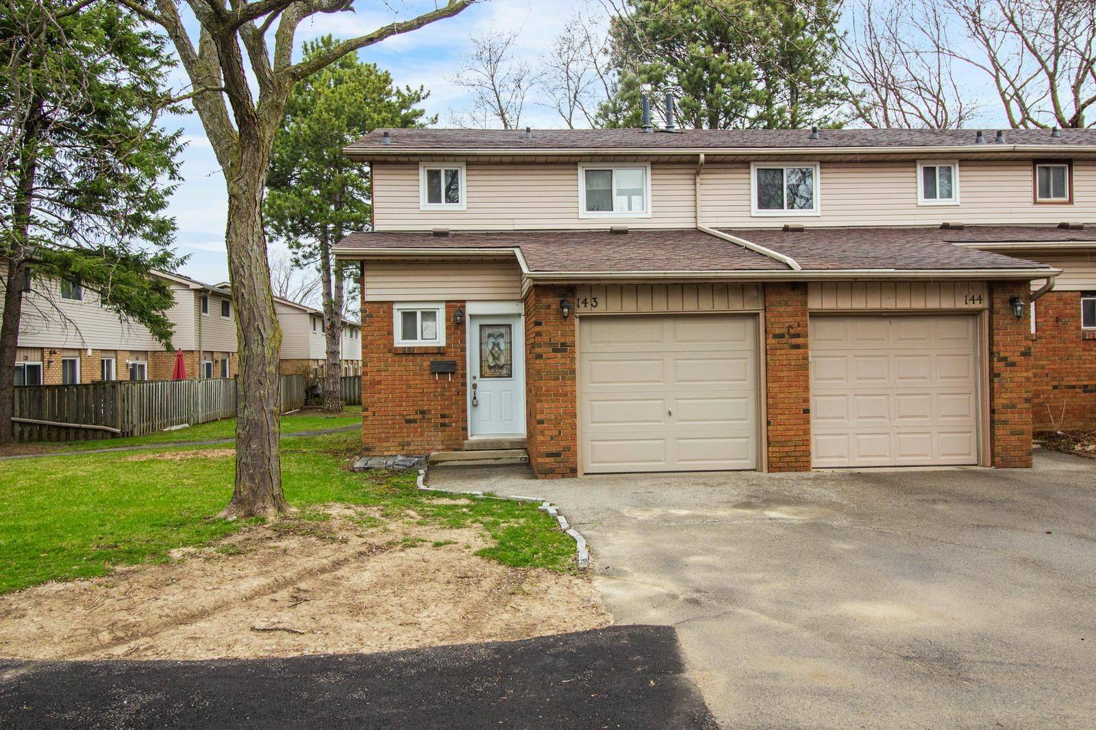 100 Quigley RD #143, Hamilton, ON L8K 6J1