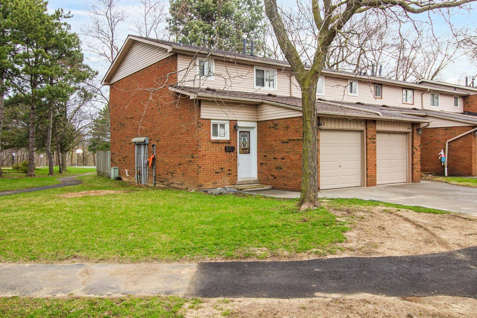 100 Quigley RD #143, Hamilton, ON L8K 6J1