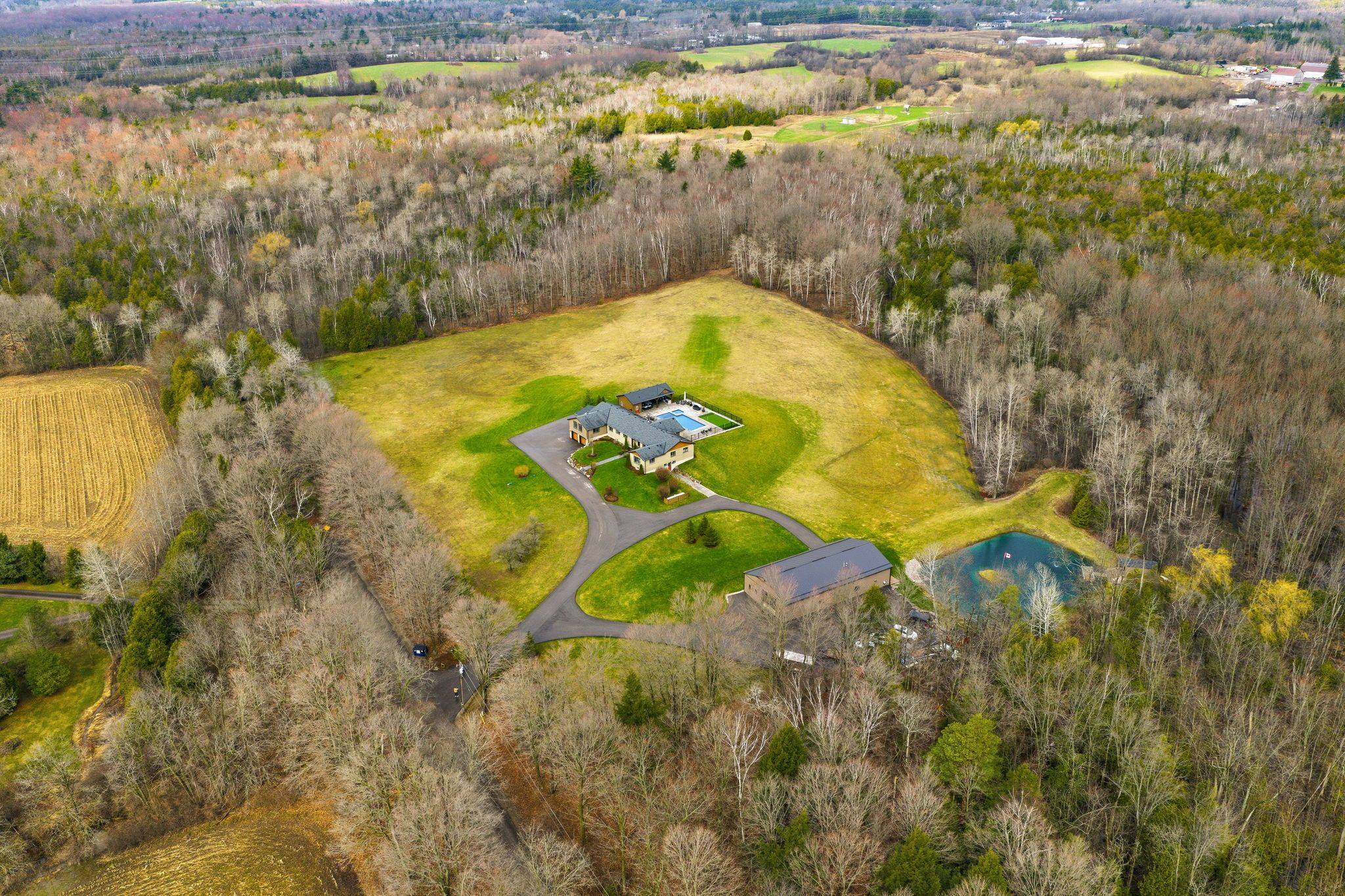 1371 10th Concession RD W, Hamilton, ON N0B 2J0