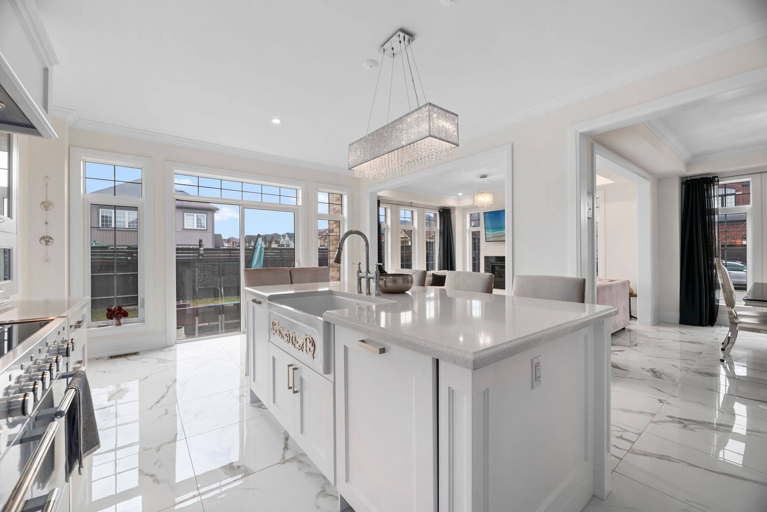 44 Bromont DR, Cavan Monaghan, ON L0A 1G0