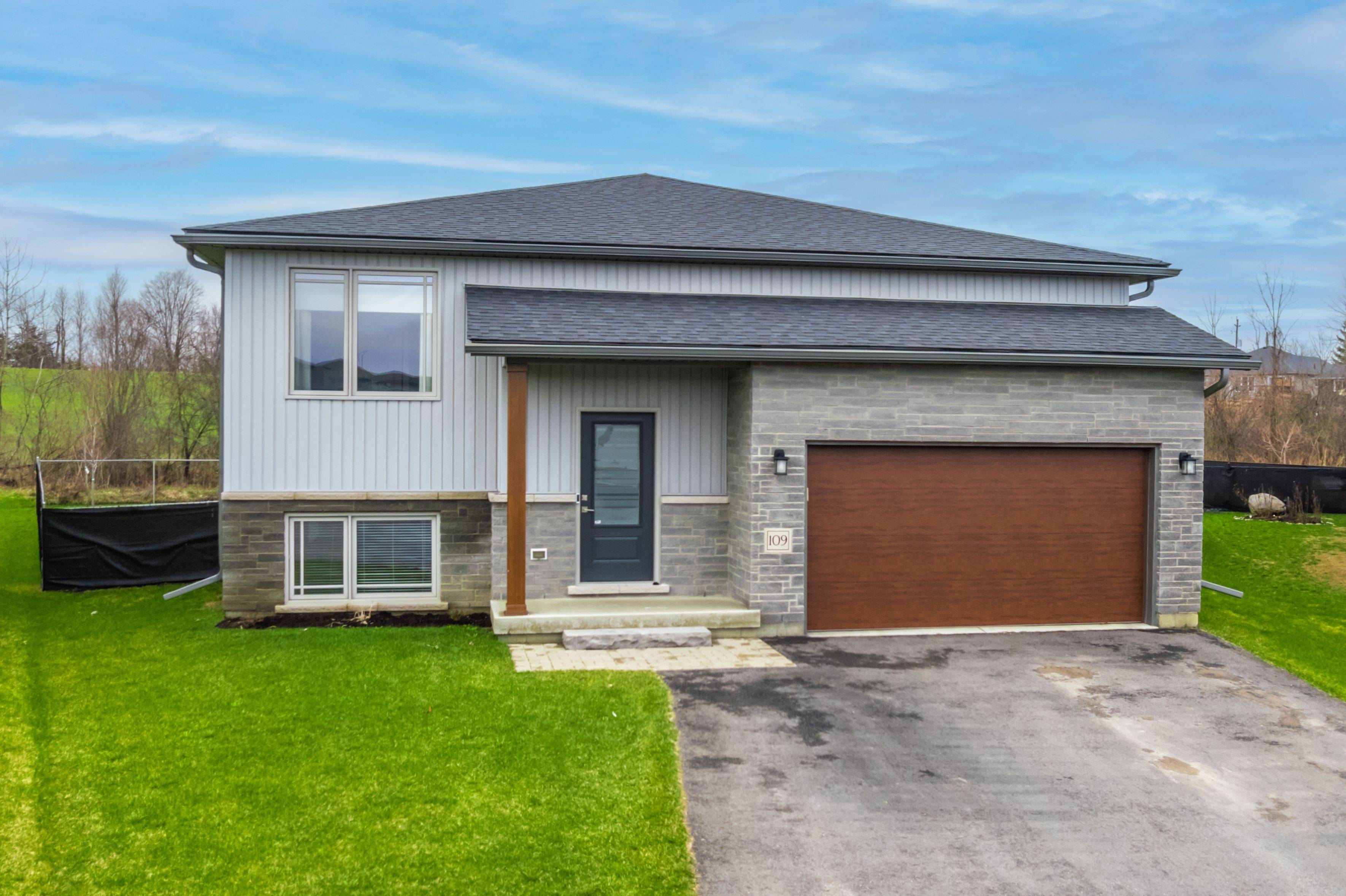 109 Meagan LN, Quinte West, ON K0K 2C0