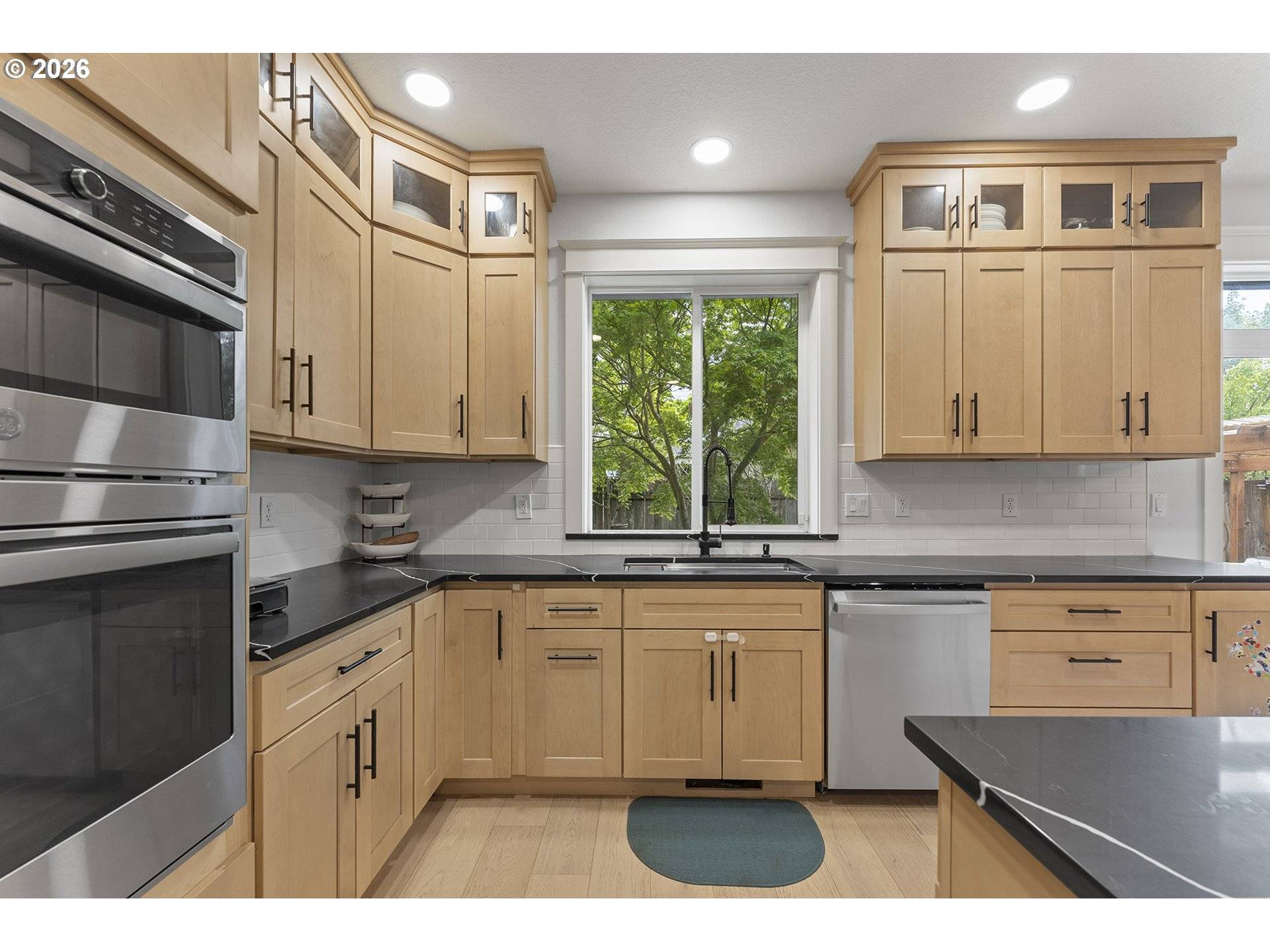 19998 MOSSY MEADOWS AVE, Oregon City, OR 97045