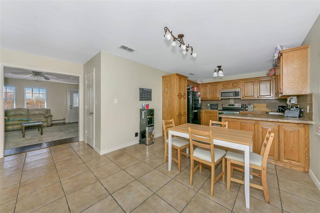 203 N Church Street, Blue Ridge, TX 75424