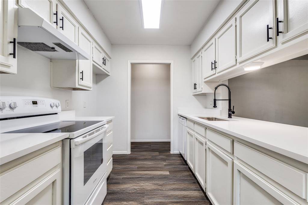 3326 Gardenview Circle, Denton, TX 76207