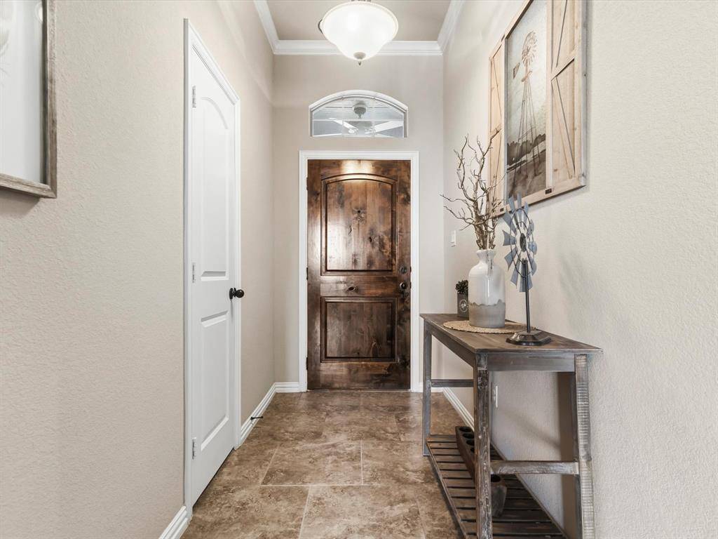 6905 Fools Gold Drive, Fort Worth, TX 76179