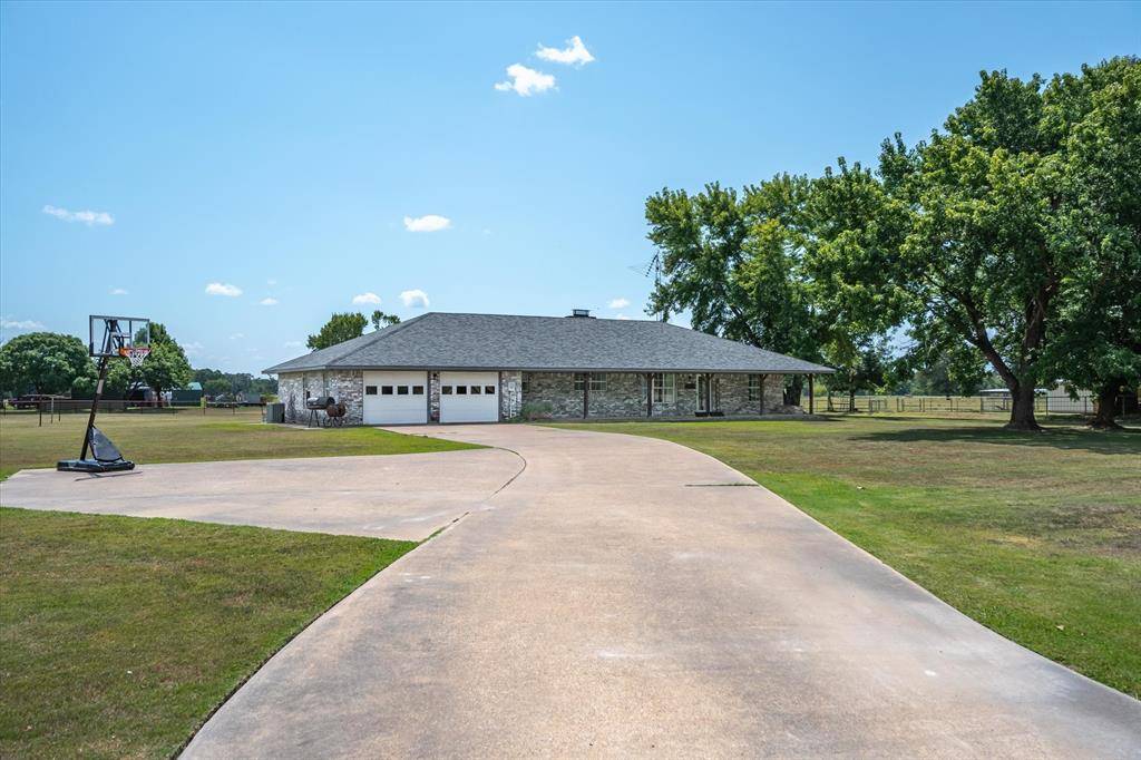 4885 Fm 859, Edgewood, TX 75117