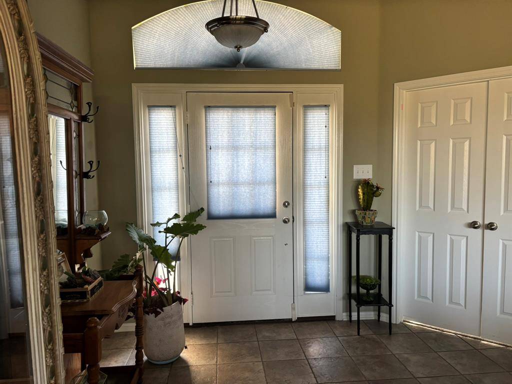 112 Oak Meadow Trail, Spicewood, TX 78669