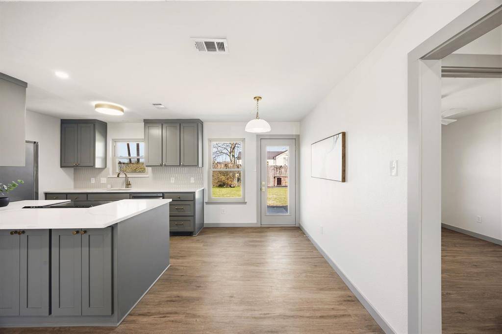 617 Reed Street, Roanoke, TX 76262