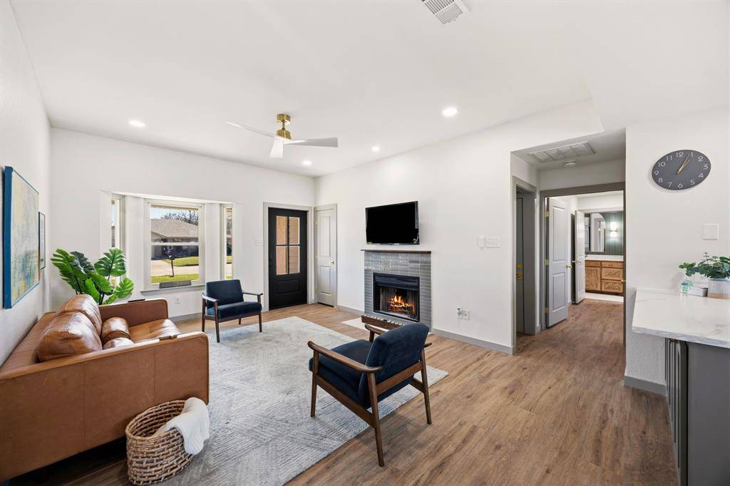 617 Reed Street, Roanoke, TX 76262